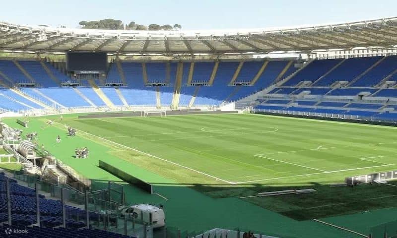 Lazio sử dụng sân vận động Olimpico Roma làm sân nhà